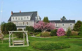 Bradley Inn New Harbor Maine